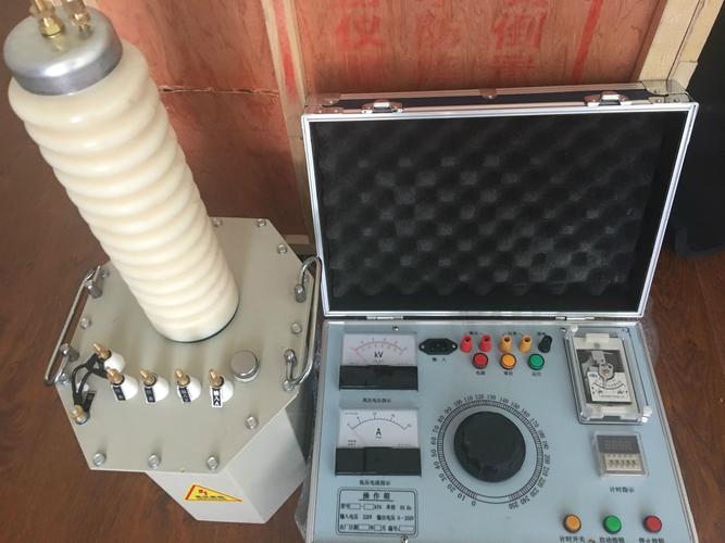 耐電壓擊穿試驗儀與電壓擊穿試驗儀 原理、區別及應用解析